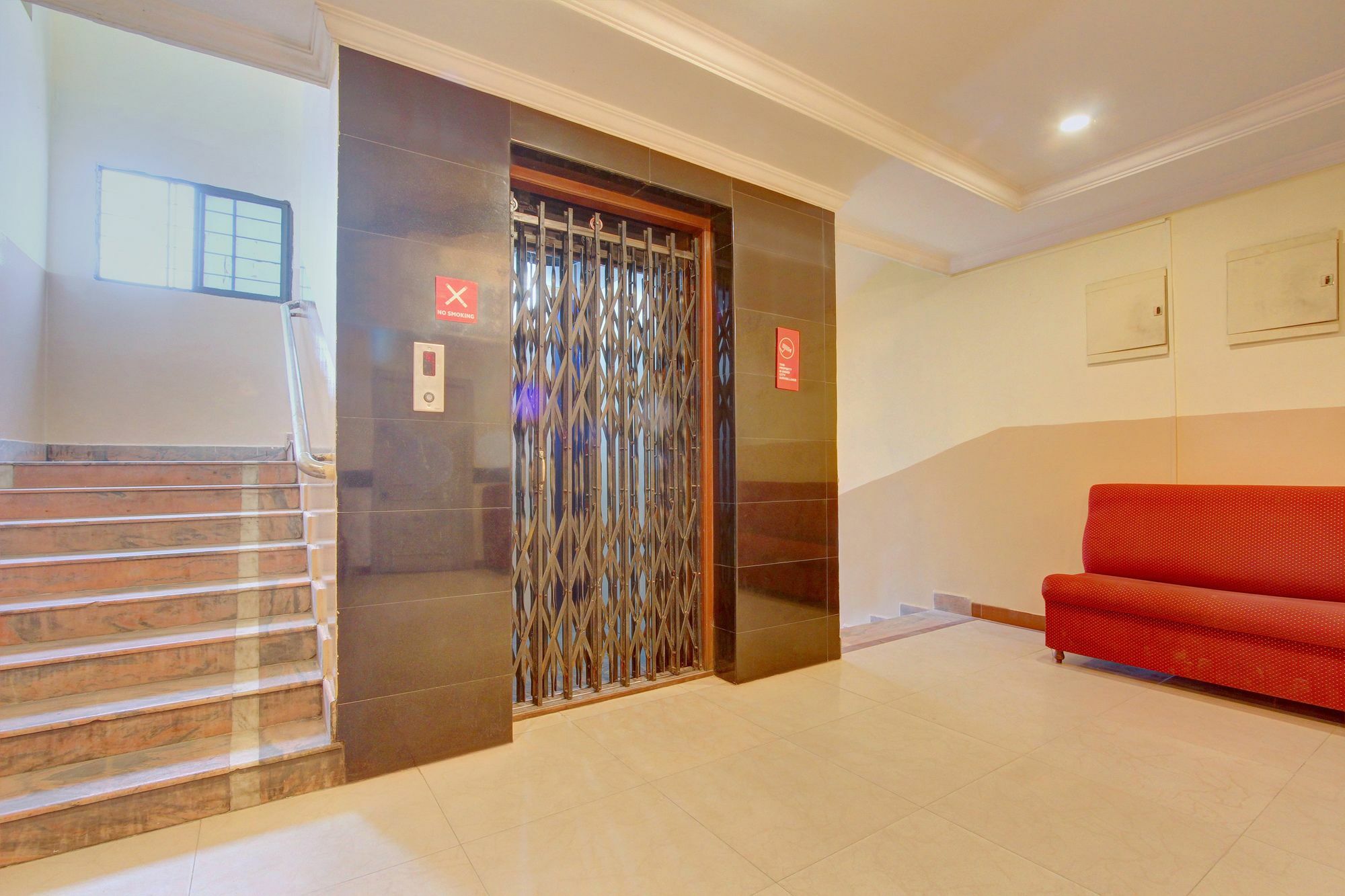 Oyo 10596 Hotel Indu Hyderabad Ngoại thất bức ảnh
