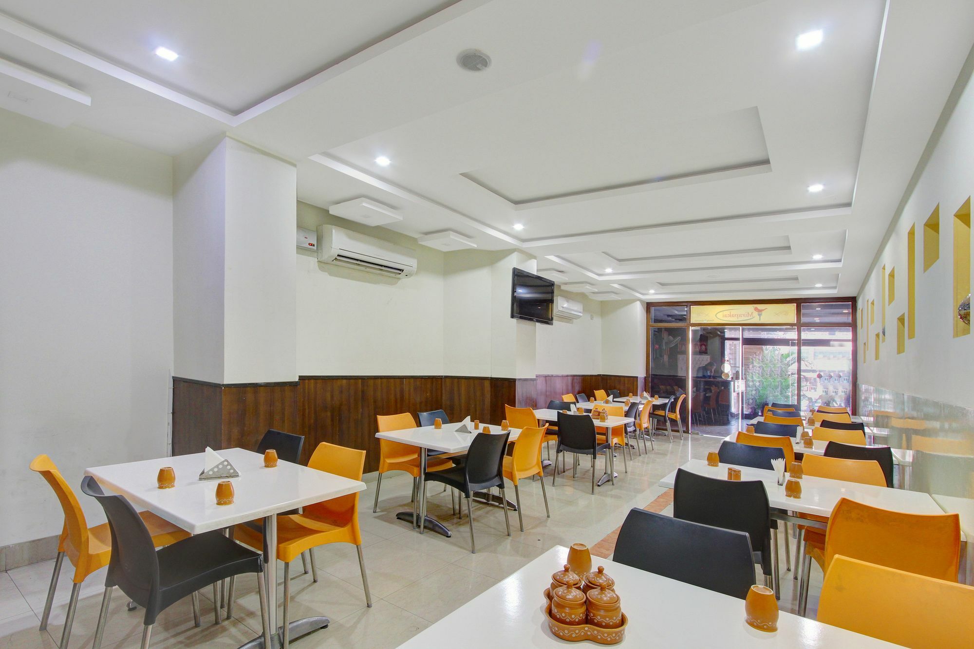 Oyo 10596 Hotel Indu Hyderabad Ngoại thất bức ảnh