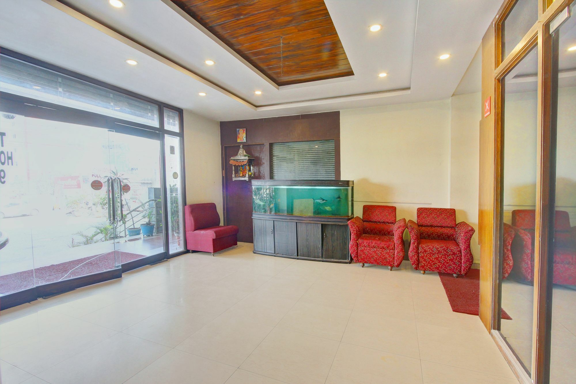 Oyo 10596 Hotel Indu Hyderabad Ngoại thất bức ảnh