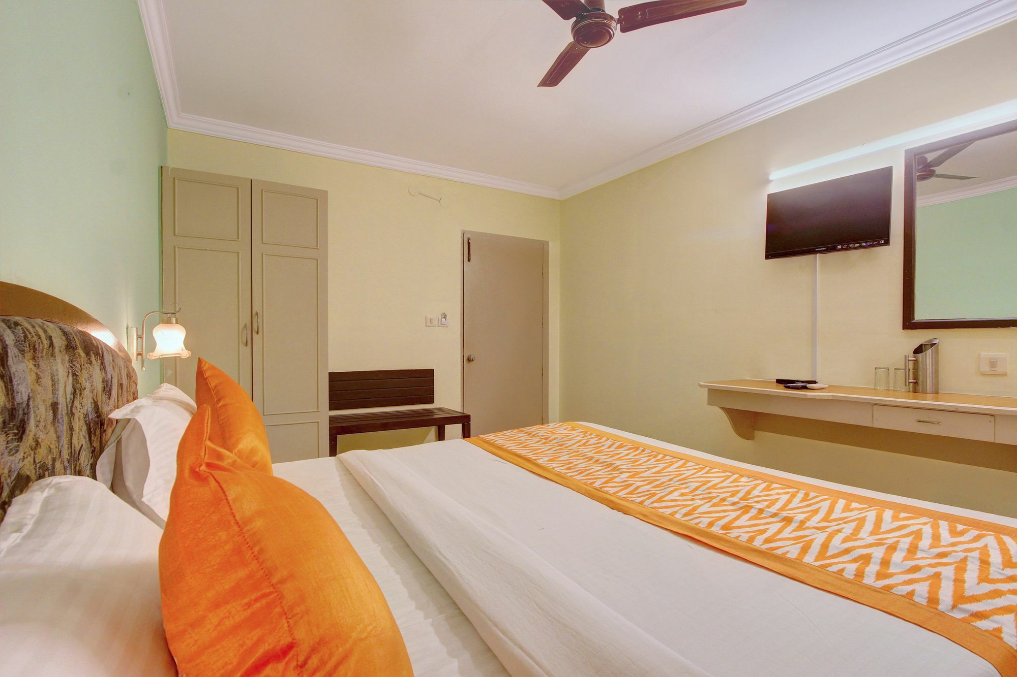 Oyo 10596 Hotel Indu Hyderabad Ngoại thất bức ảnh