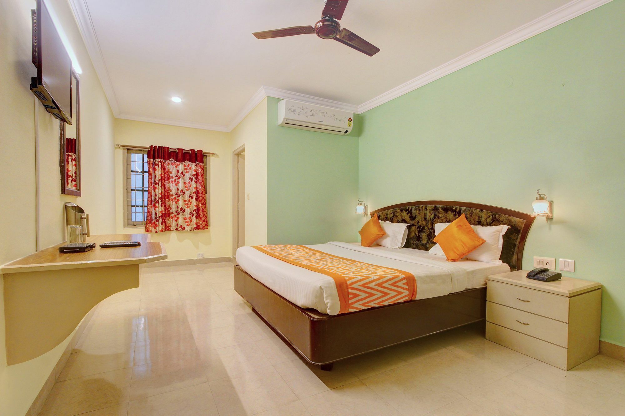 Oyo 10596 Hotel Indu Hyderabad Ngoại thất bức ảnh